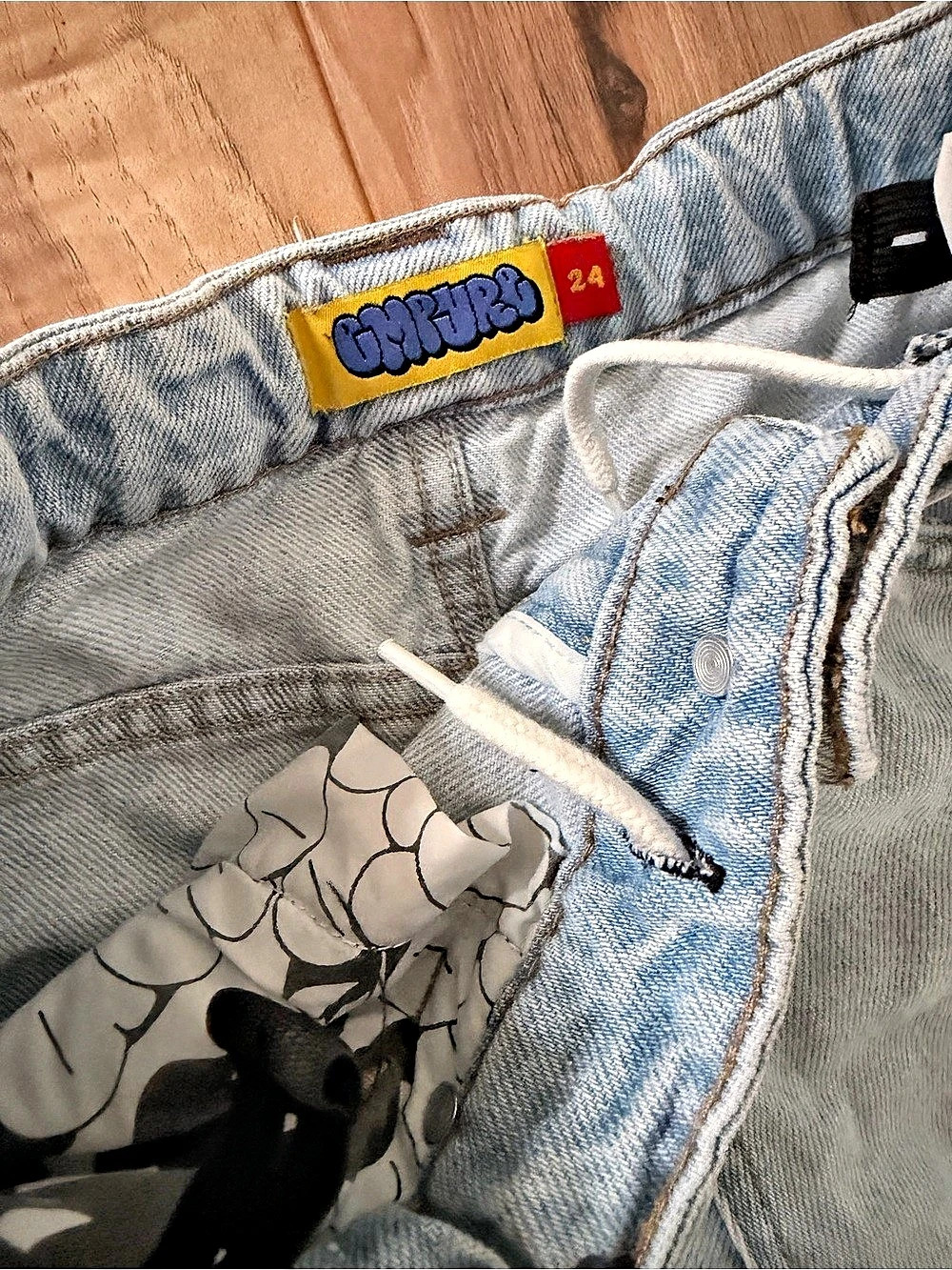 Empyre Youth Baggy Light Wash 100% Cotton Jeans Waist 24 or size 8 - Picture 7 of 9